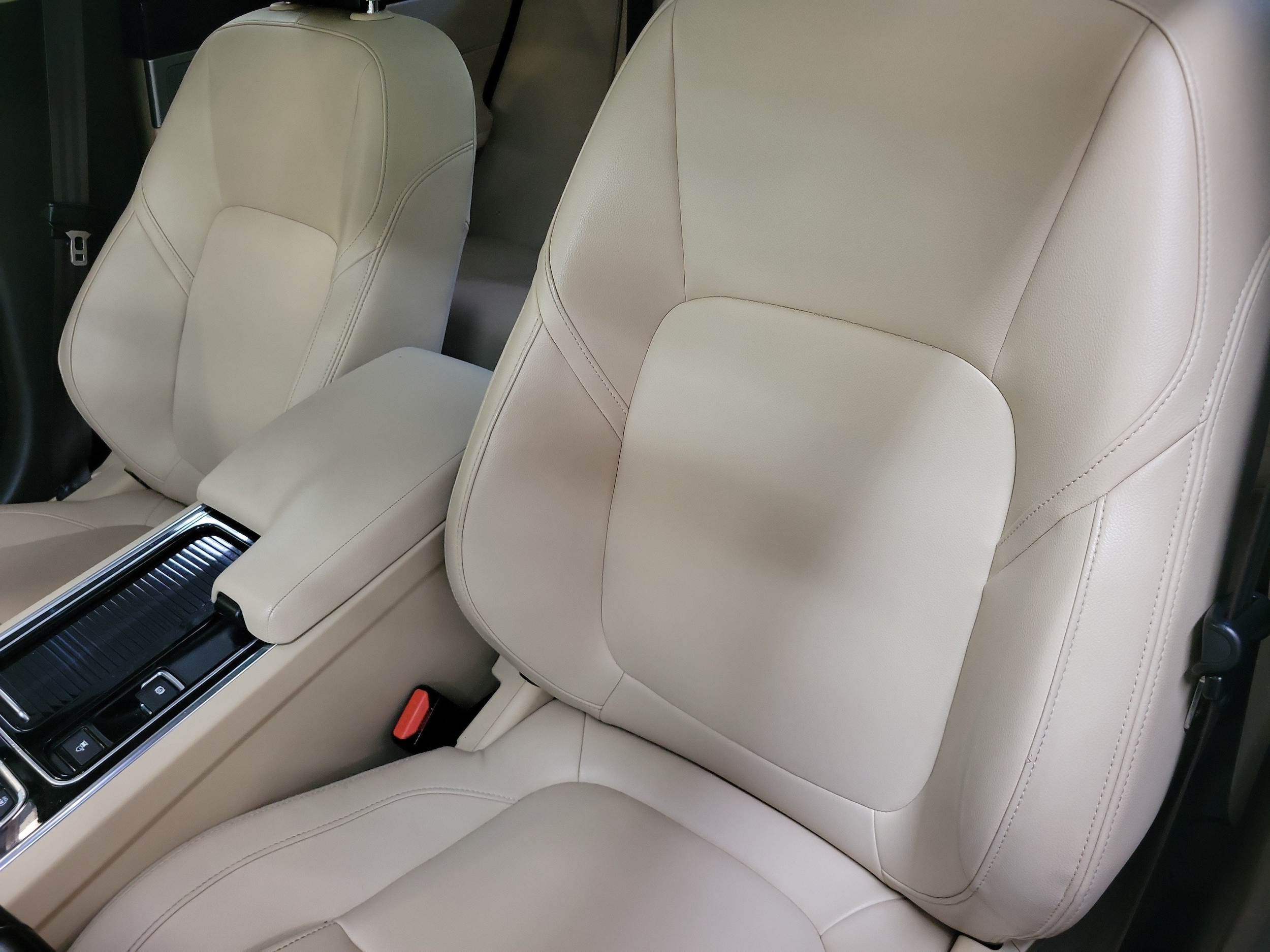 2020 Jaguar XF Premium - Photo 11