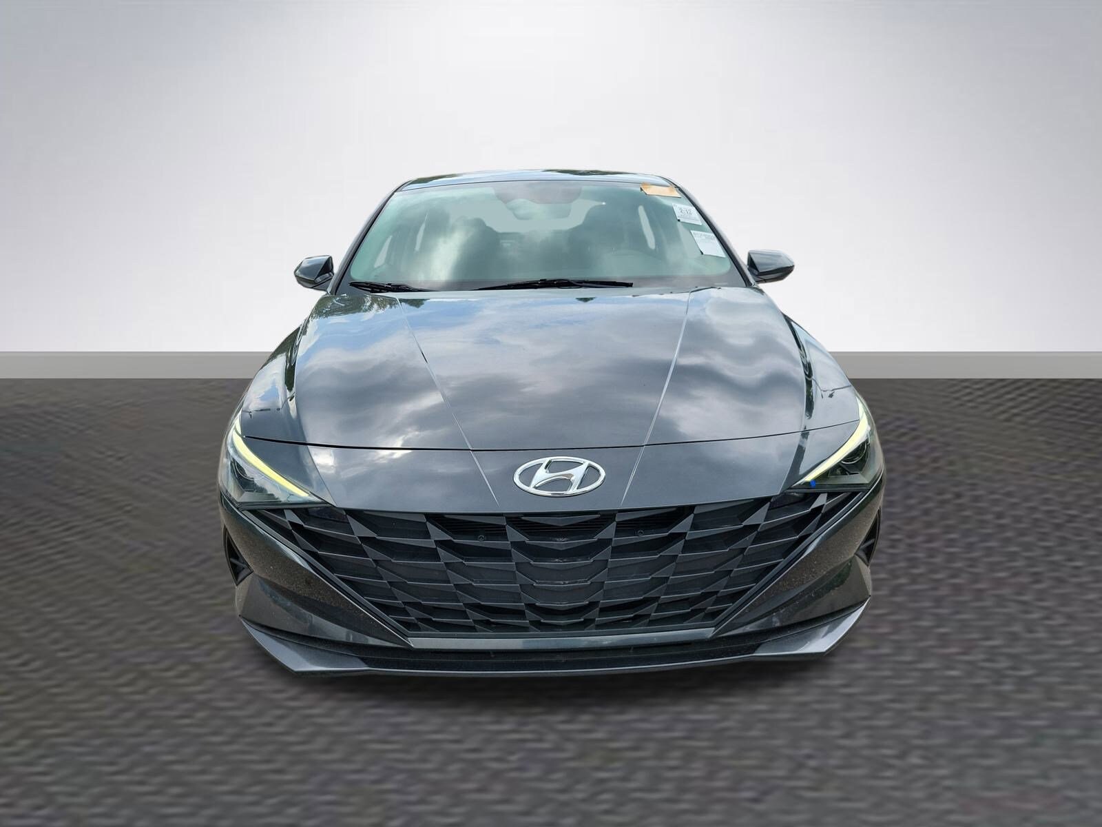 2021 Hyundai Elantra SEL photo 2
