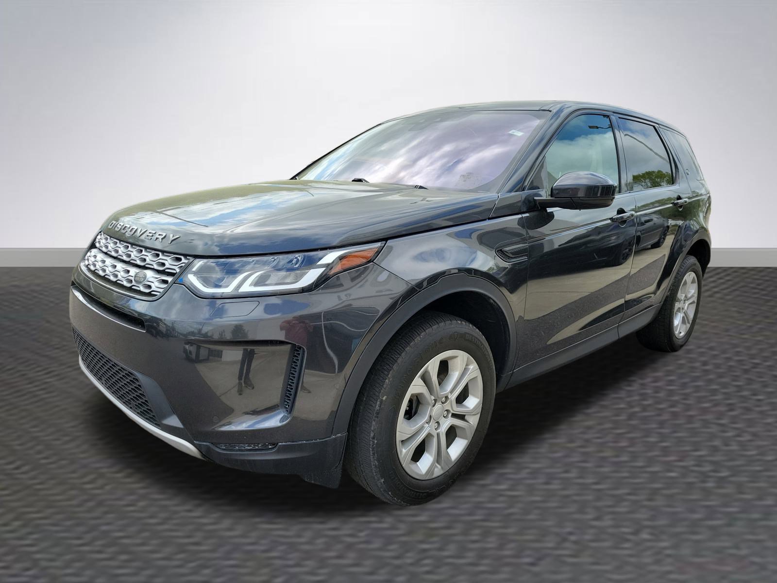2020 Land Rover Discovery Sport Standard photo 3