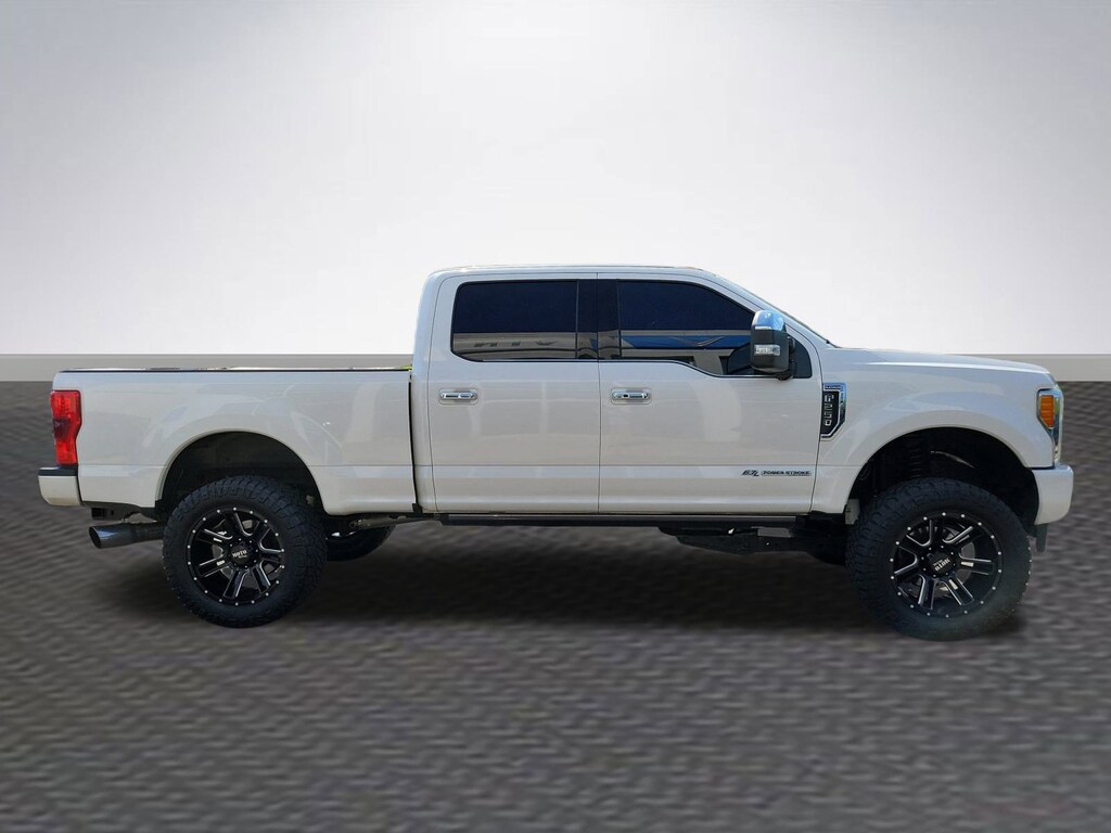 Used 2017 Ford F-250  Truck Crew Cab