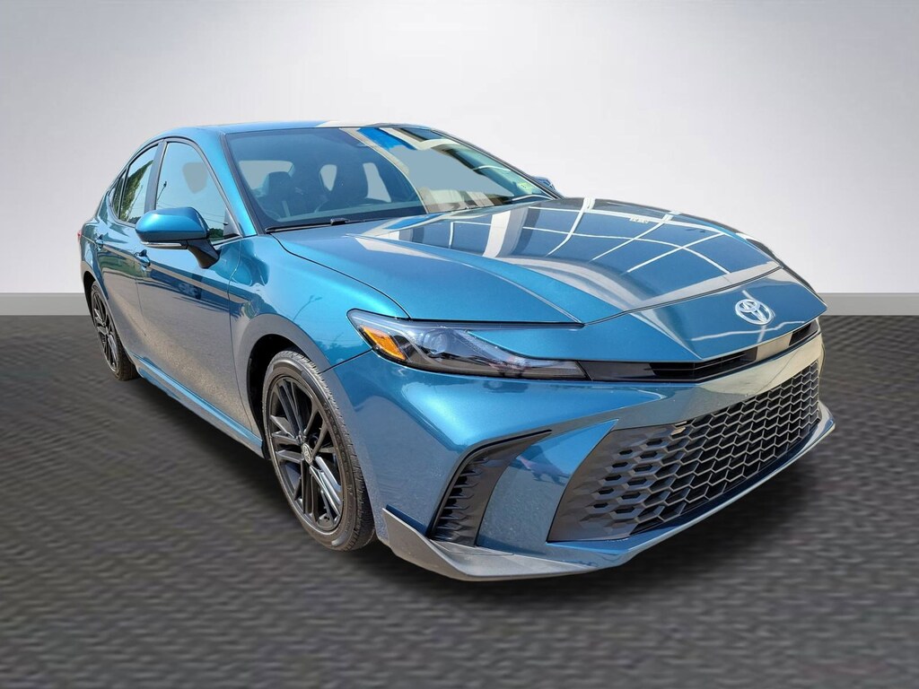 Used 2025 Toyota Camry SE Sedan