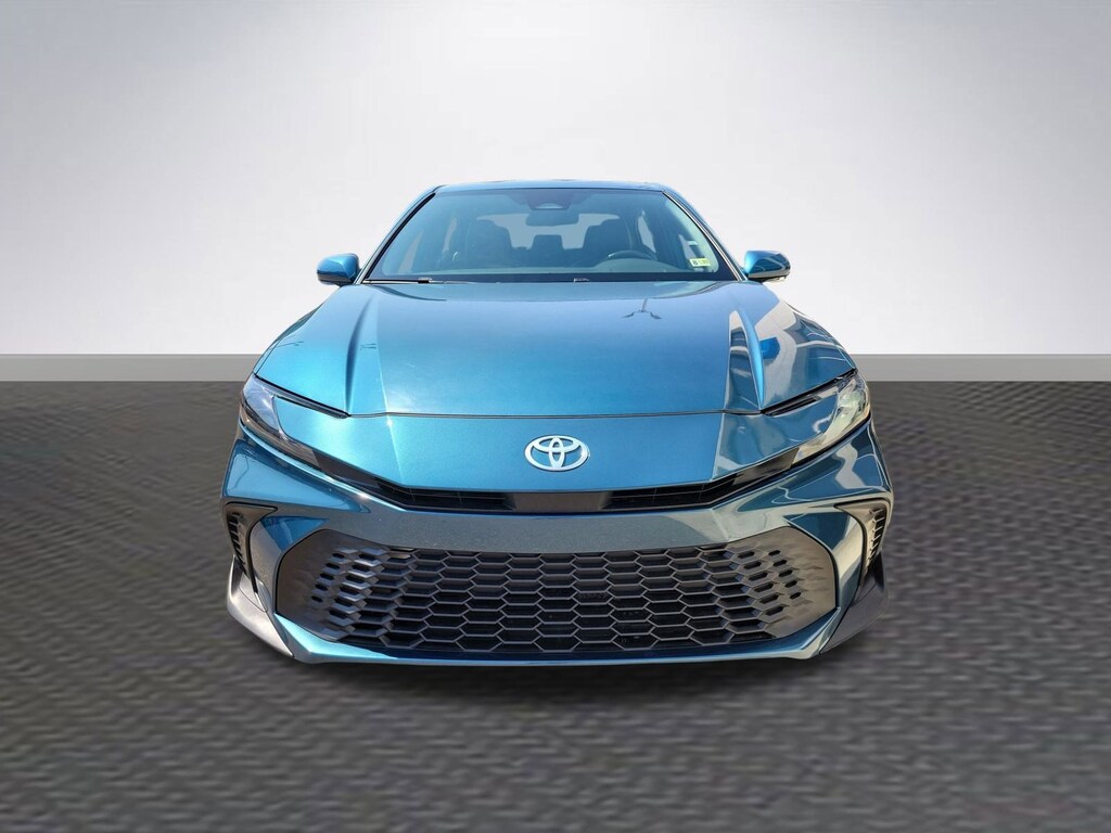 Used 2025 Toyota Camry SE Sedan