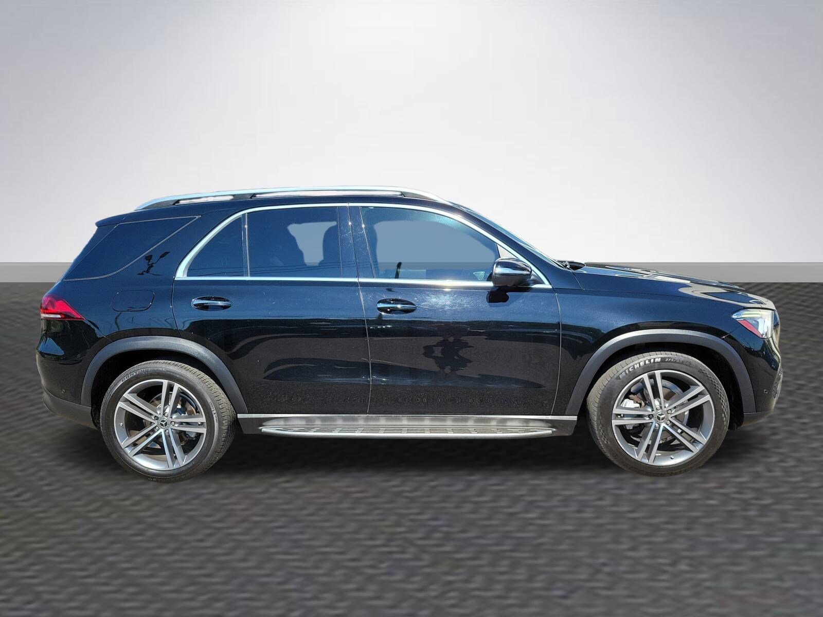 2021 Mercedes Benz GLE 350 photo 4