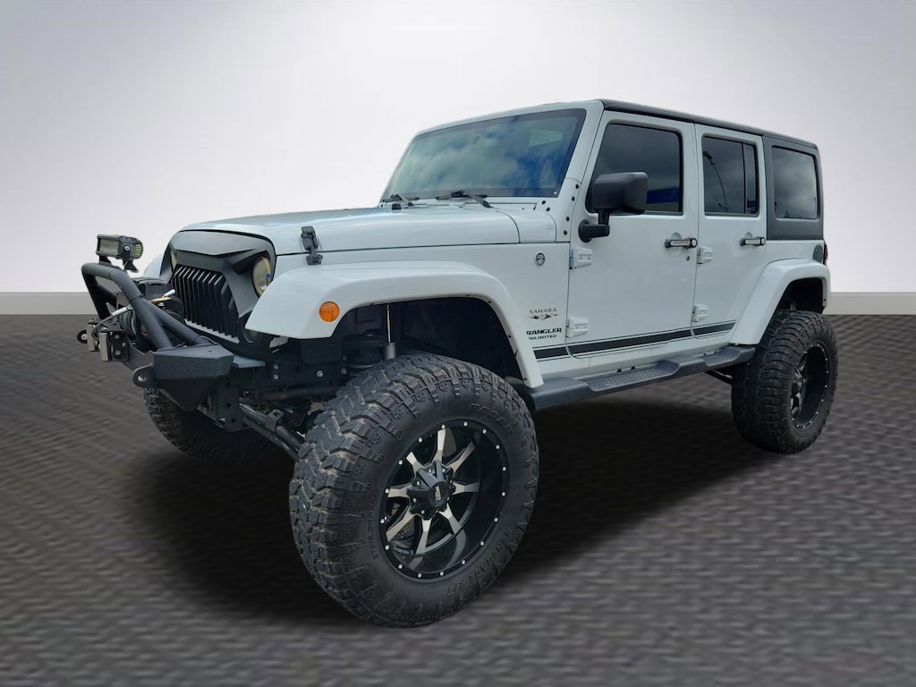 Used 2017 Jeep Wrangler JK Unlimited Sahara 4x4 SUV