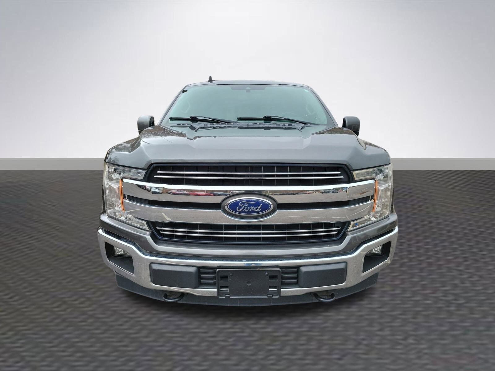 2019 Ford F-150 Lariat photo 2