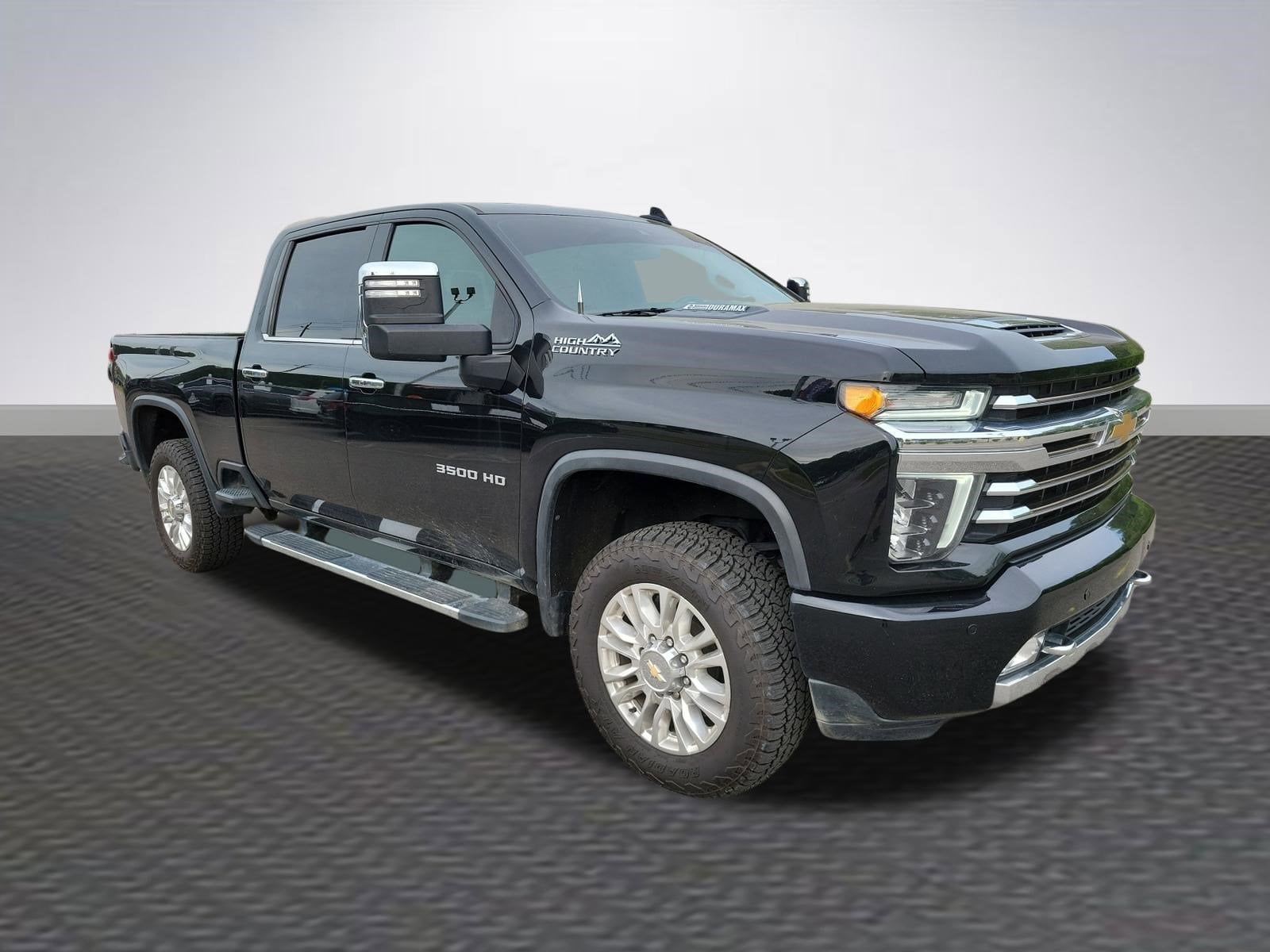 2022 Chevrolet Silverado HD High Country 4WD Crew Cab Long Box SRW's photo