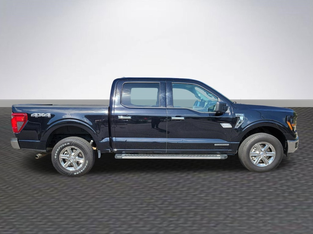 New 2024 Ford F-150 XLT Truck SuperCrew Cab