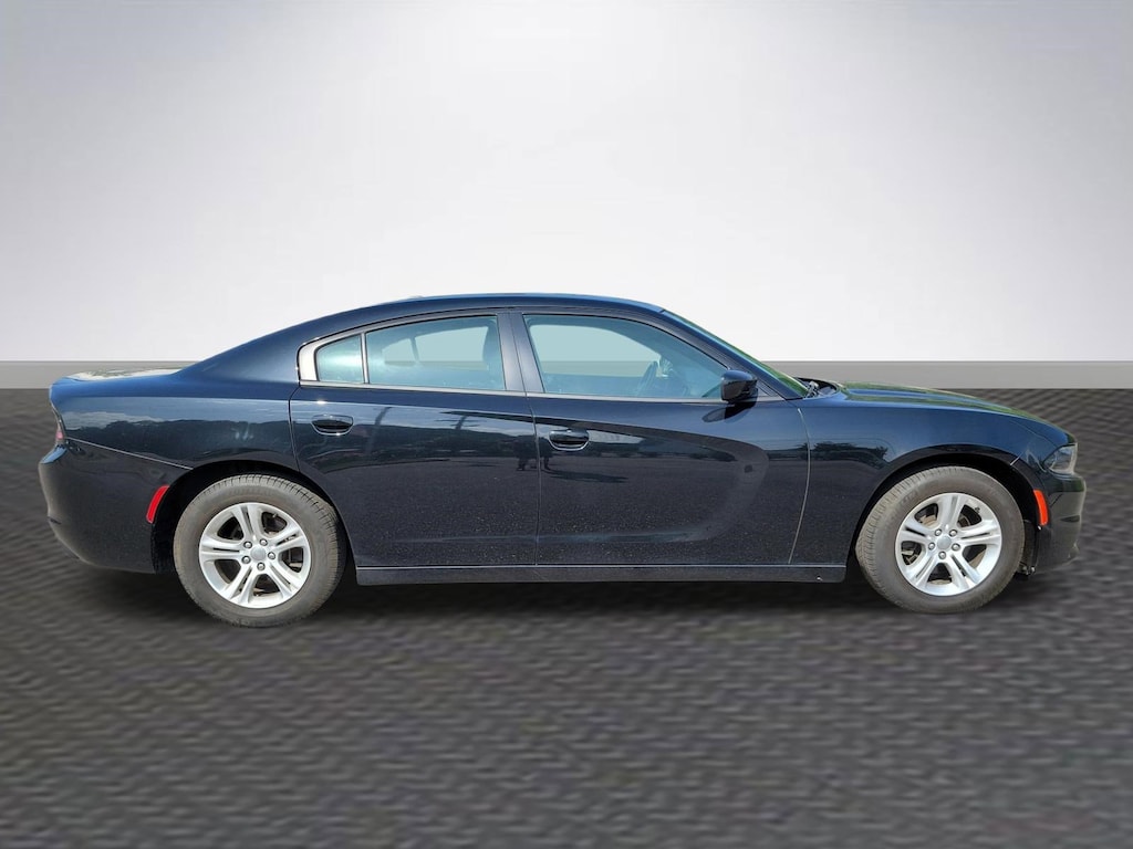 Used 2019 Dodge Charger SXT Sedan