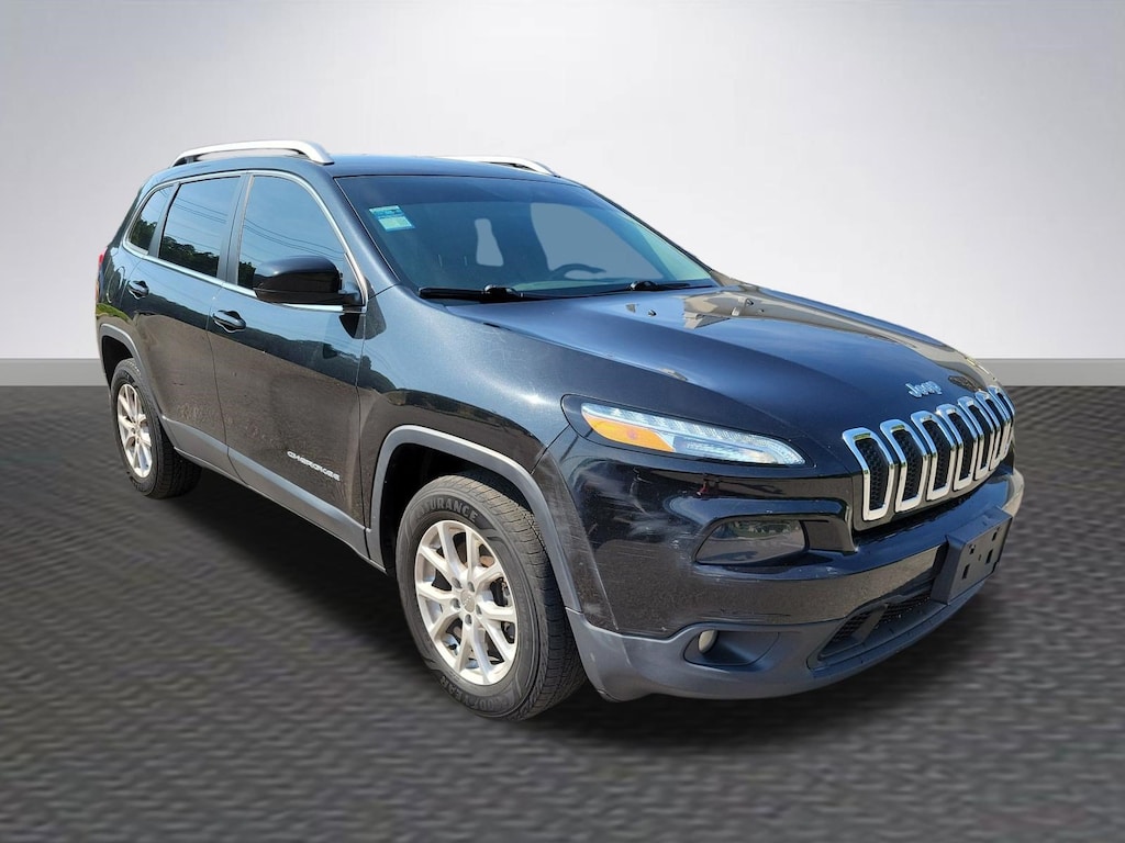 Used 2016 Jeep Cherokee Latitude 4x4 SUV