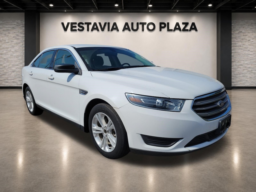 Used 2018 Ford Taurus SE Sedan