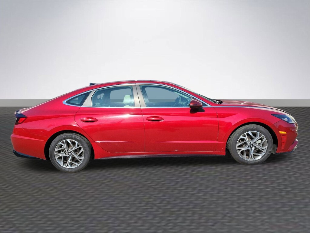 Used 2023 Hyundai Sonata SEL Sedan