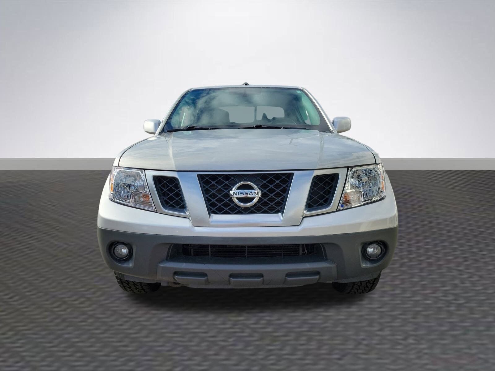 2019 Nissan Frontier PRO-4X photo 2