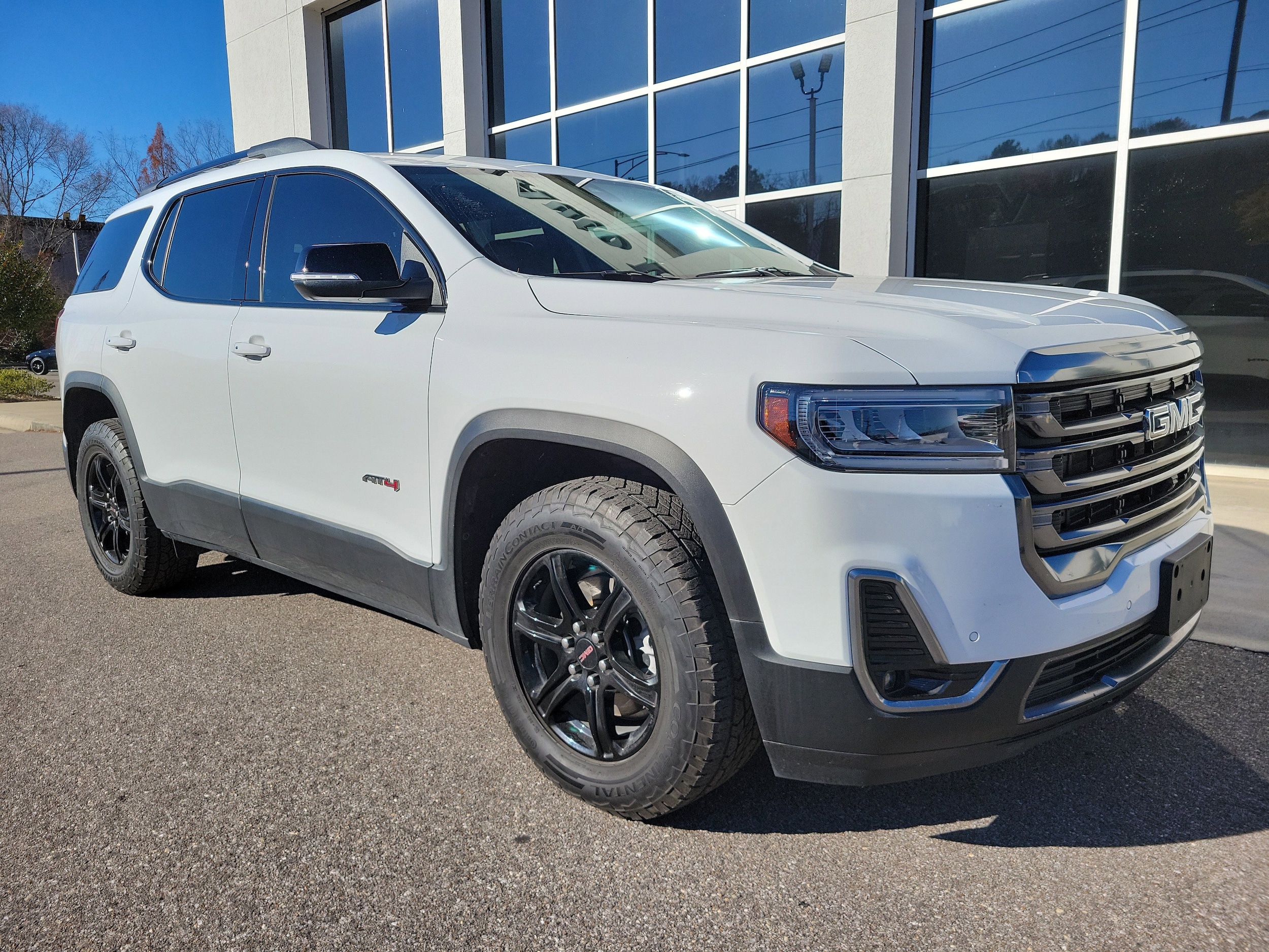 2022 GMC Acadia AT4's photo