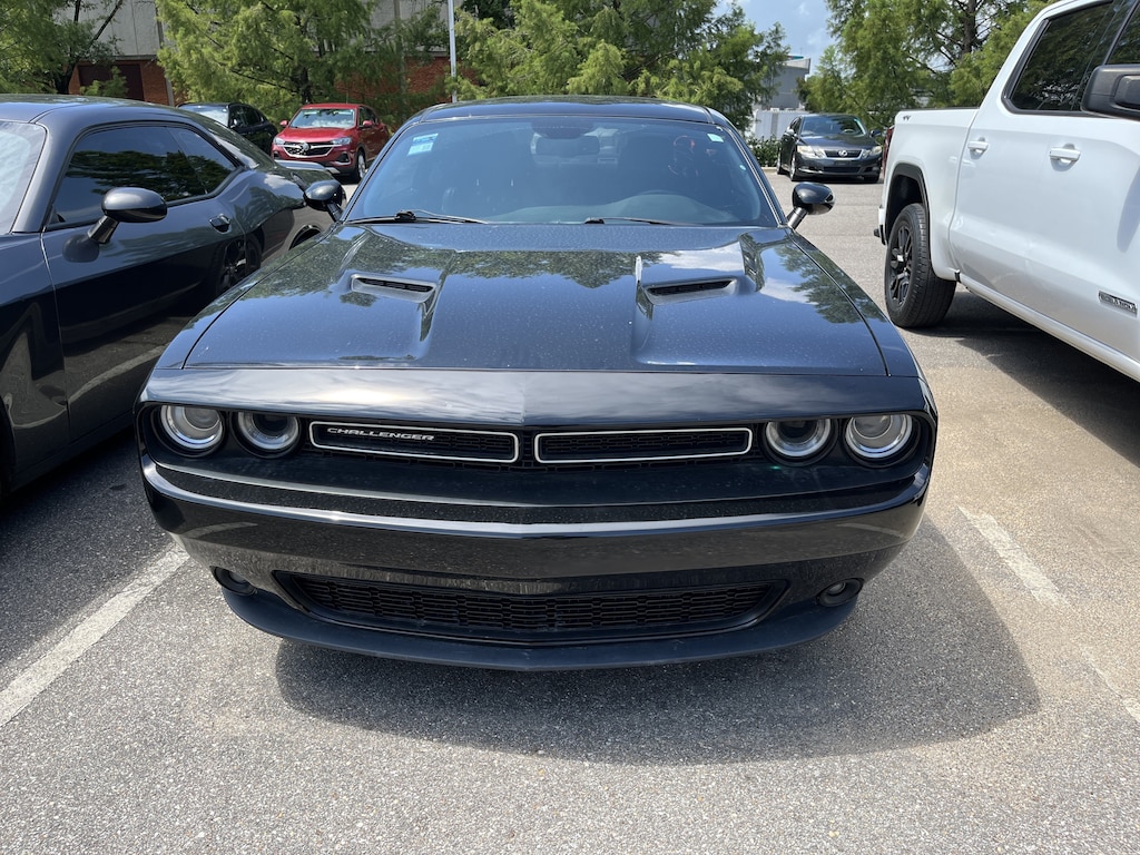 Used 2018 Dodge Challenger SXT Coupe