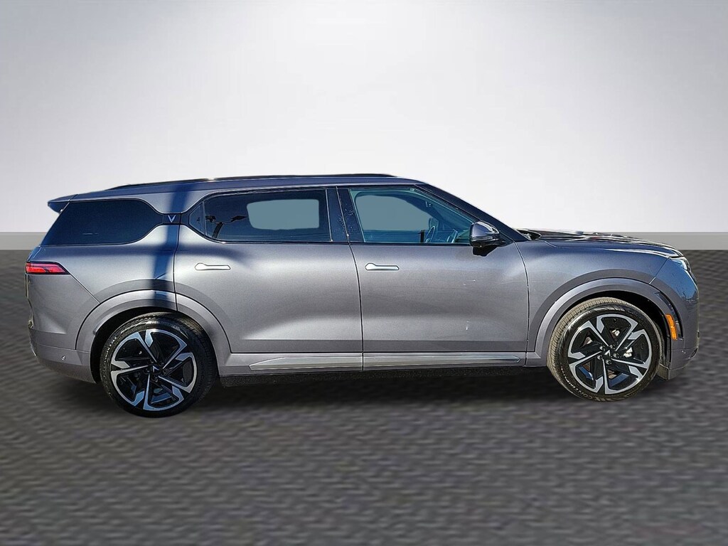 New 2024 VinFast VF 9 Plus SUV