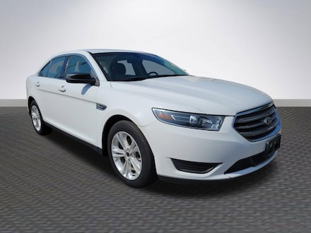 2018 Ford Taurus SE Sedan