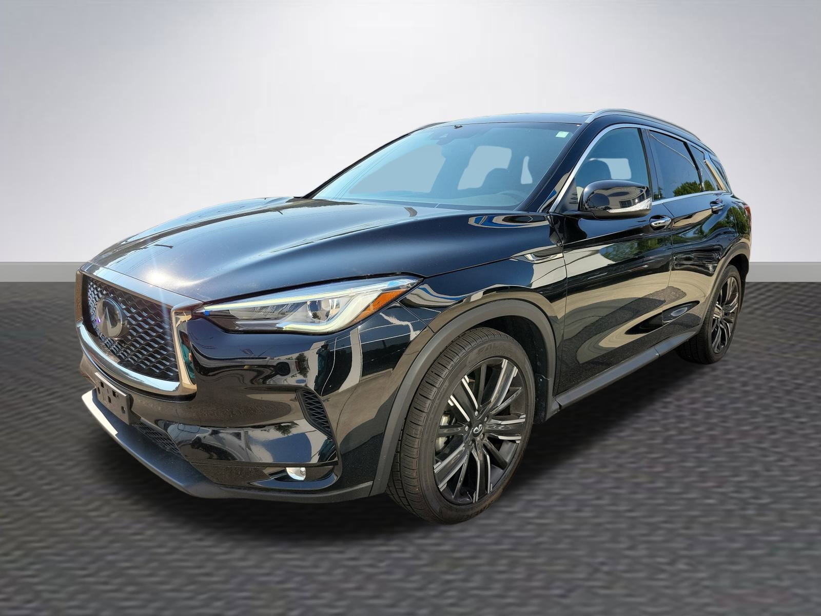 2021 Infiniti QX50 Luxe photo 3