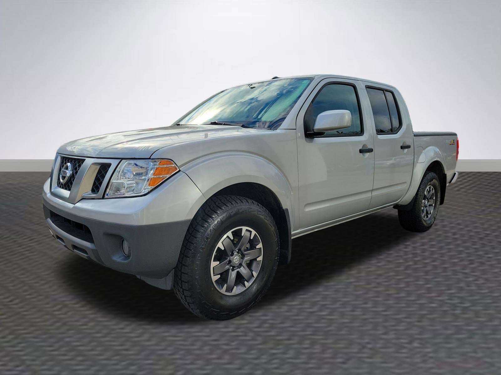 2019 Nissan Frontier PRO-4X photo 3