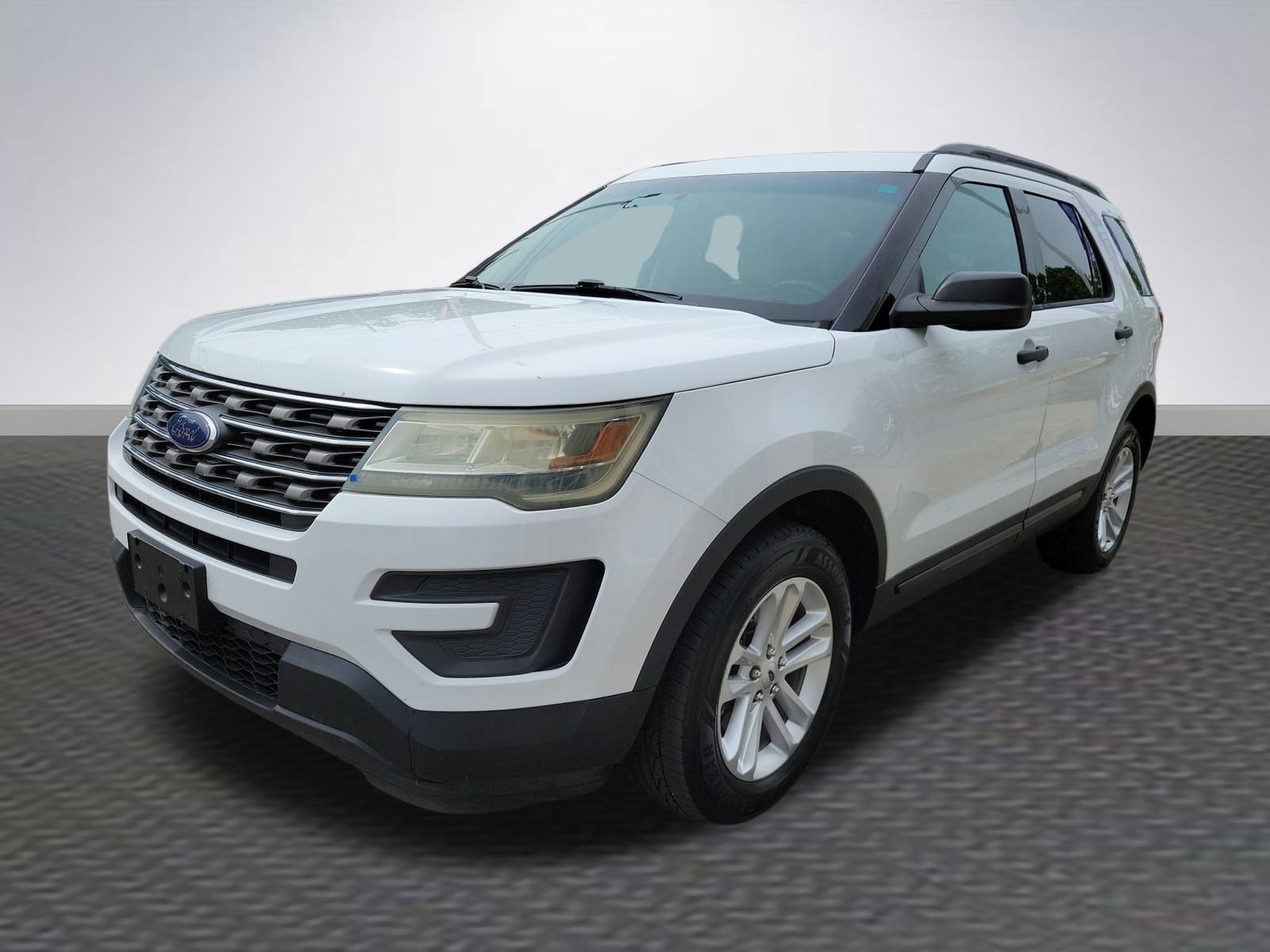 2016 Ford Explorer Base photo 3
