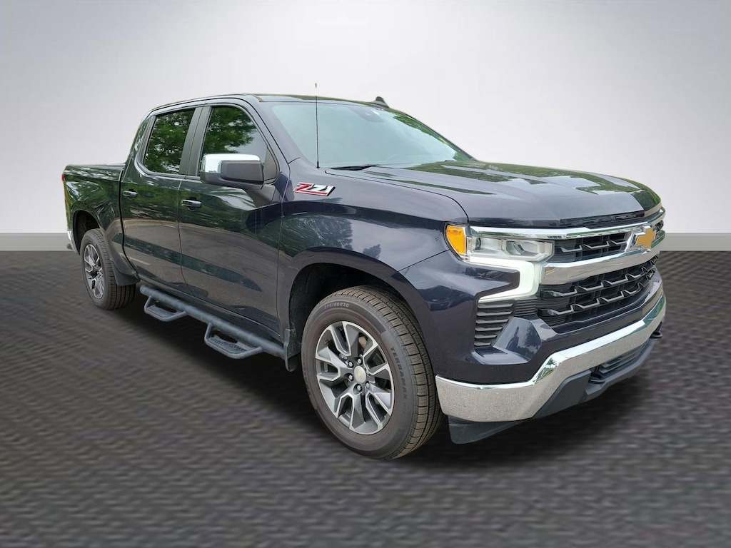 Used 2022 Chevrolet Silverado 1500 LT w/1LT Truck Crew Cab