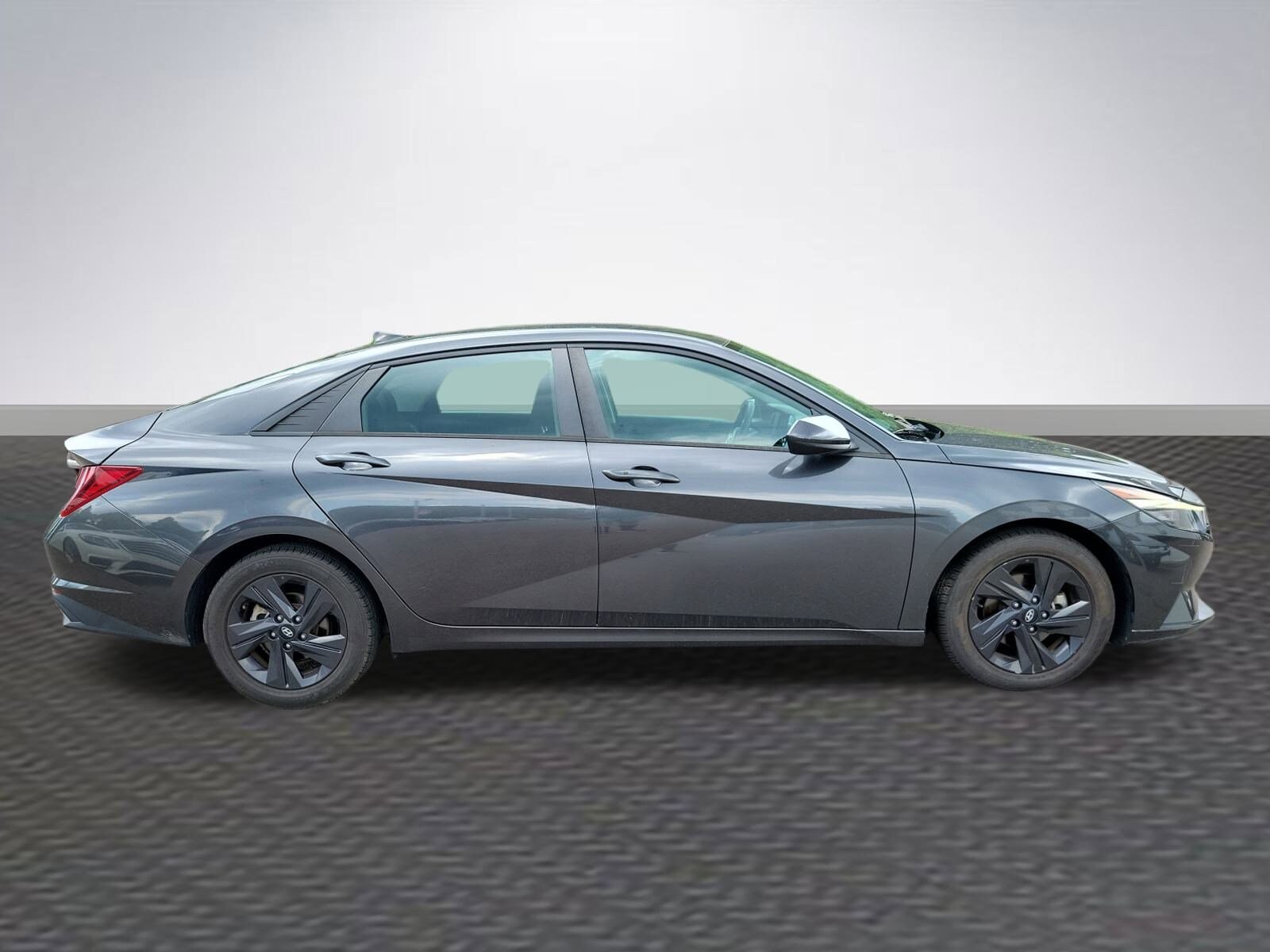 2021 Hyundai Elantra SEL photo 4