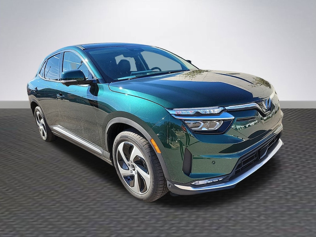 New 2025 VinFast VF 8 Eco SUV