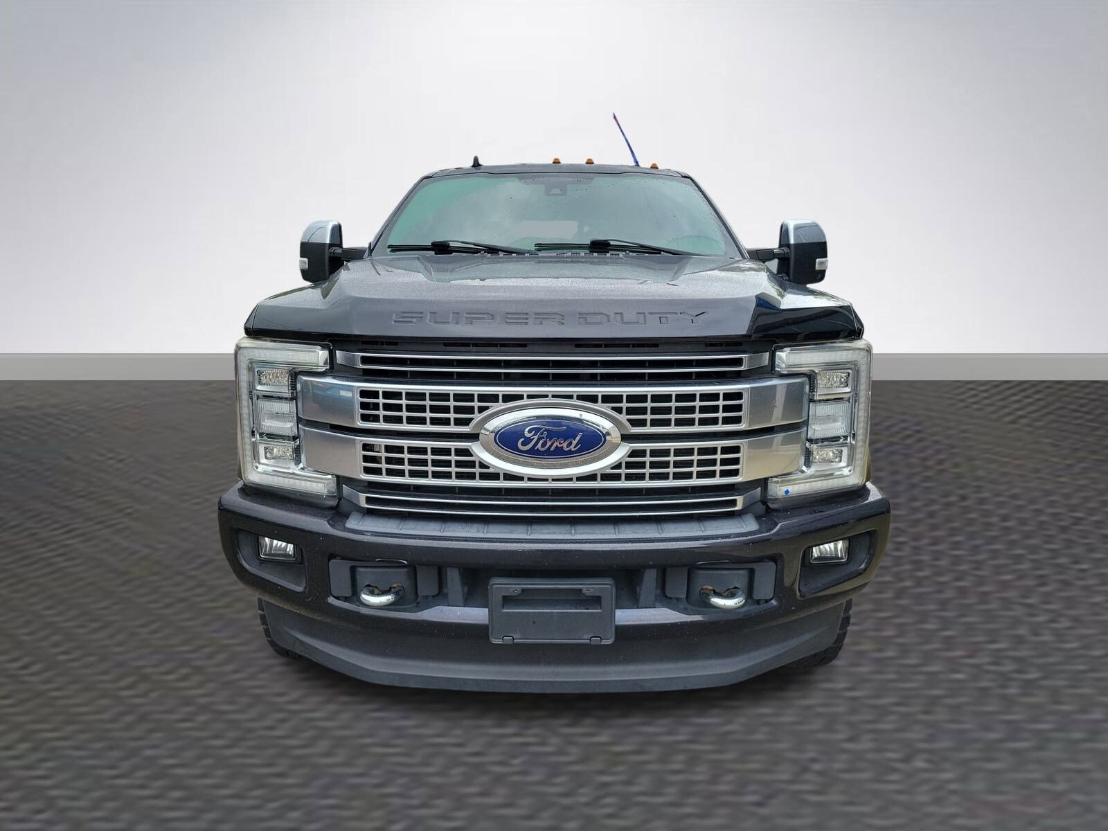 2019 Ford F-250 Platinum photo 2