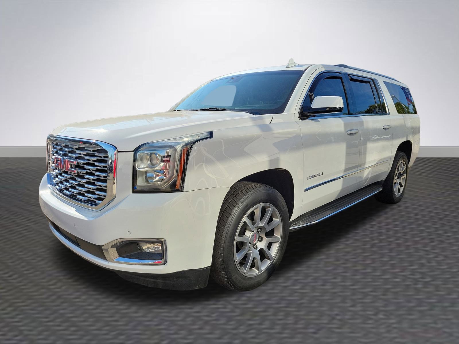 2020 Gmc Yukon XL Denali photo 3