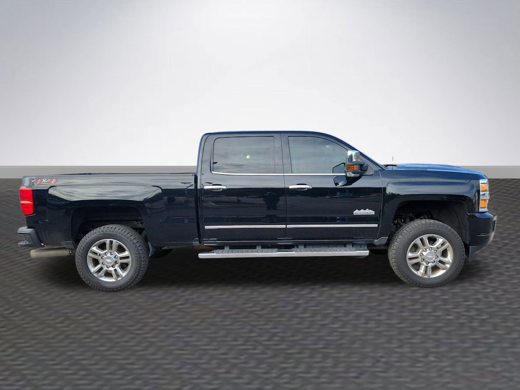 Used 2019 Chevrolet Silverado 2500HD High Country Truck Crew Cab