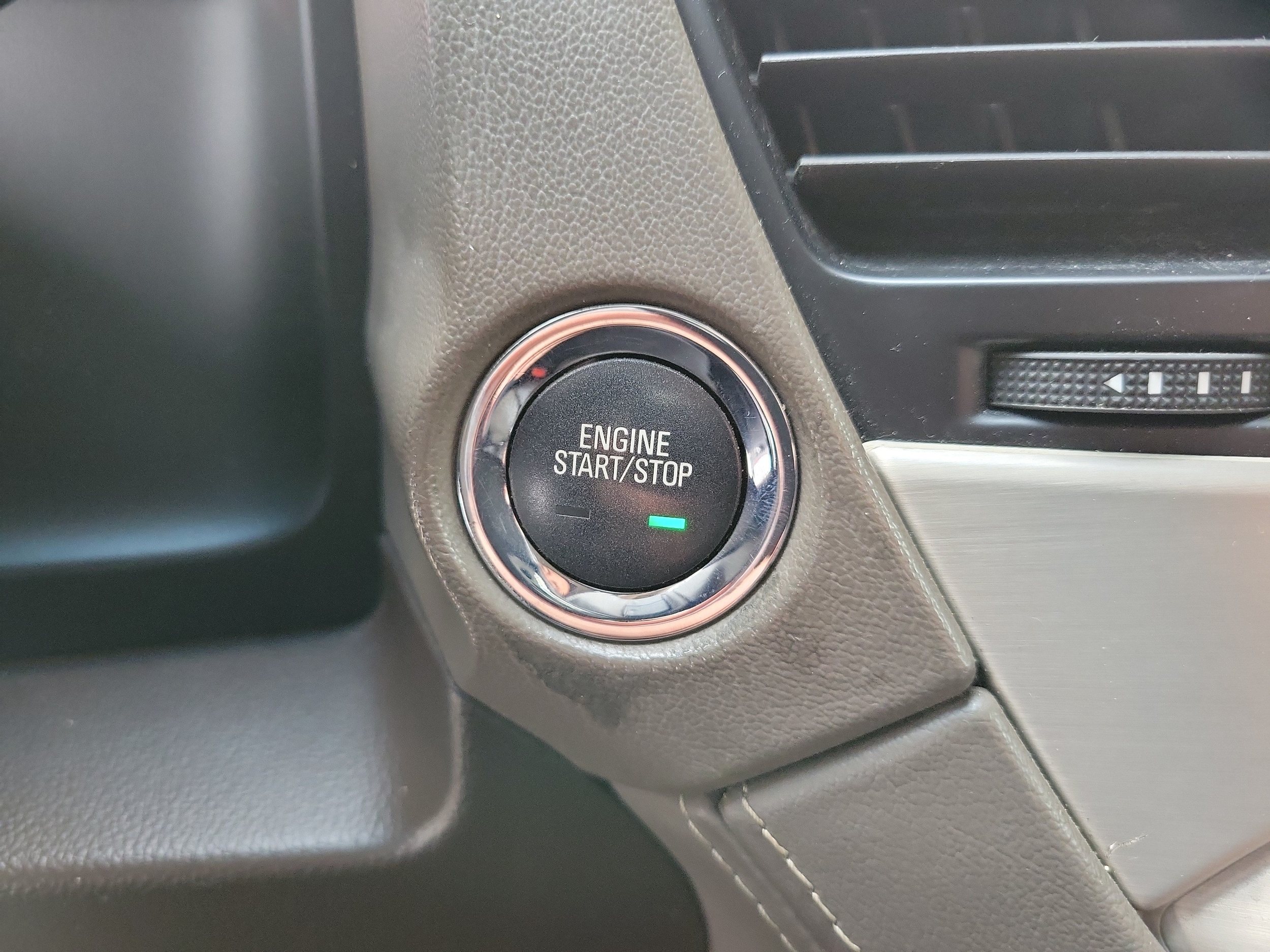 2019 GMC Yukon Denali - Photo 19