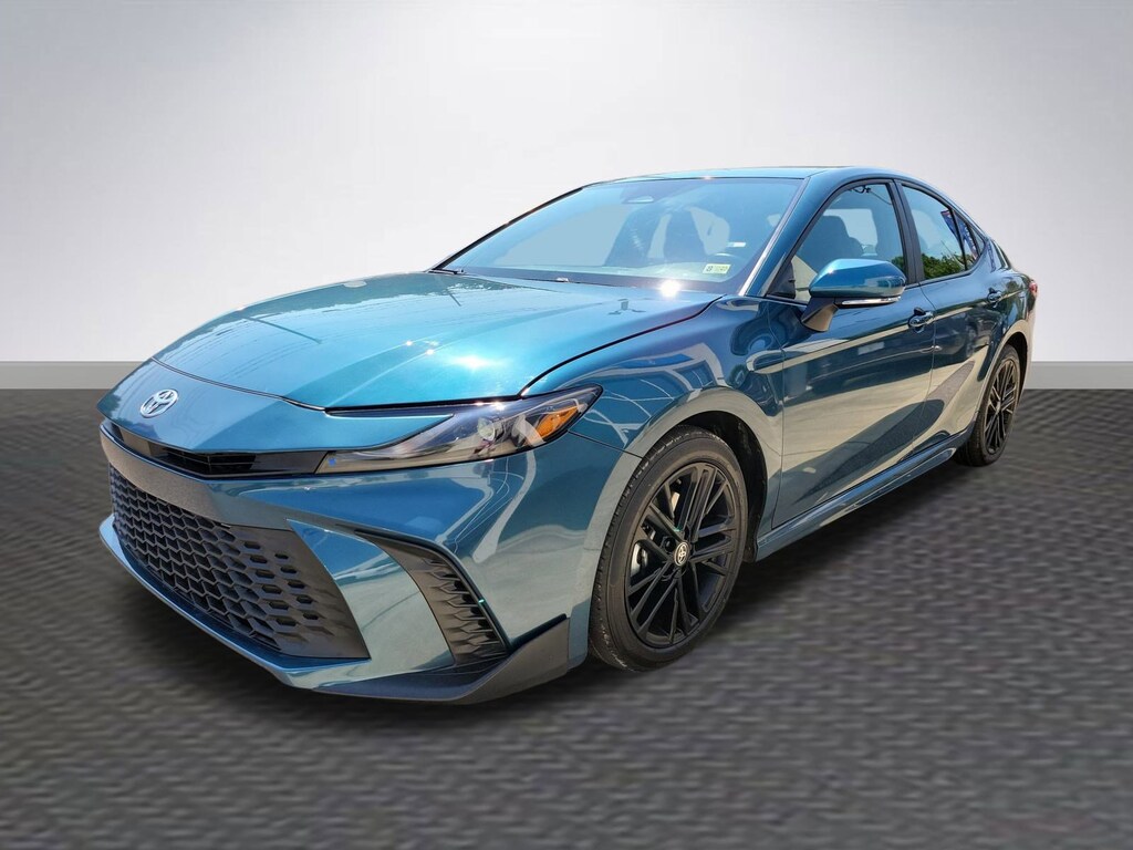 Used 2025 Toyota Camry SE Sedan