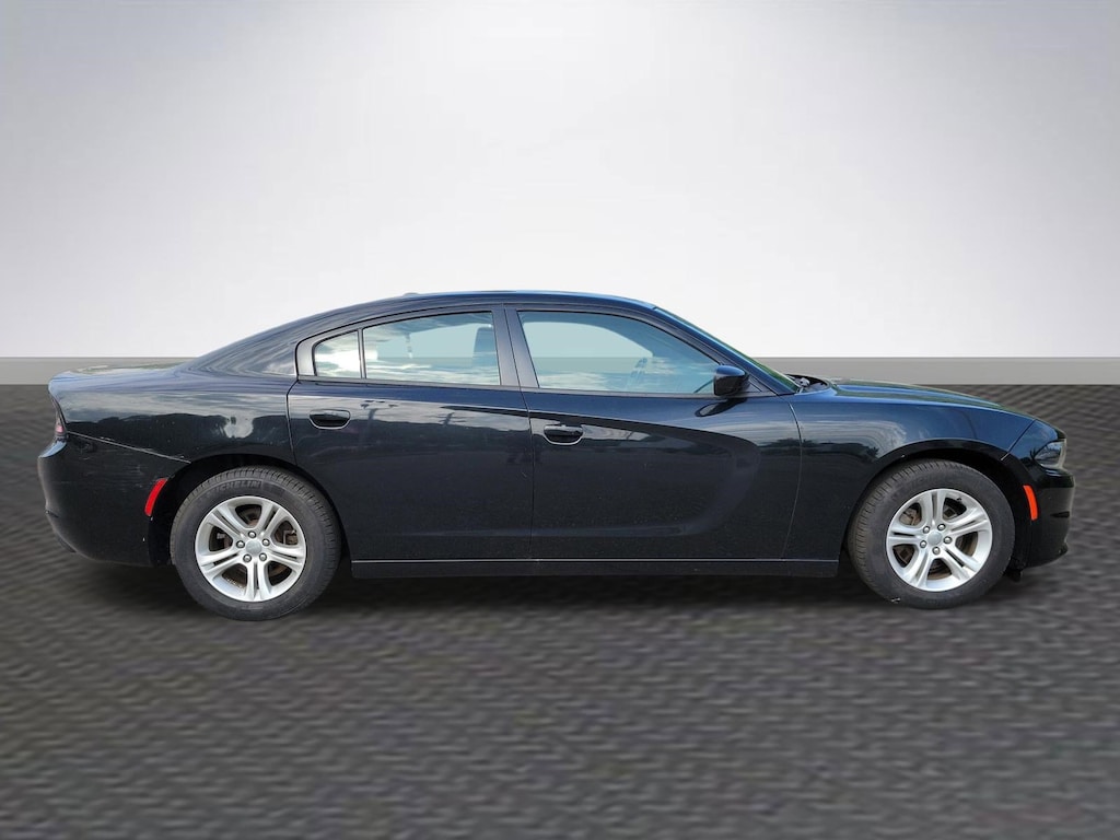 Used 2019 Dodge Charger SXT Sedan