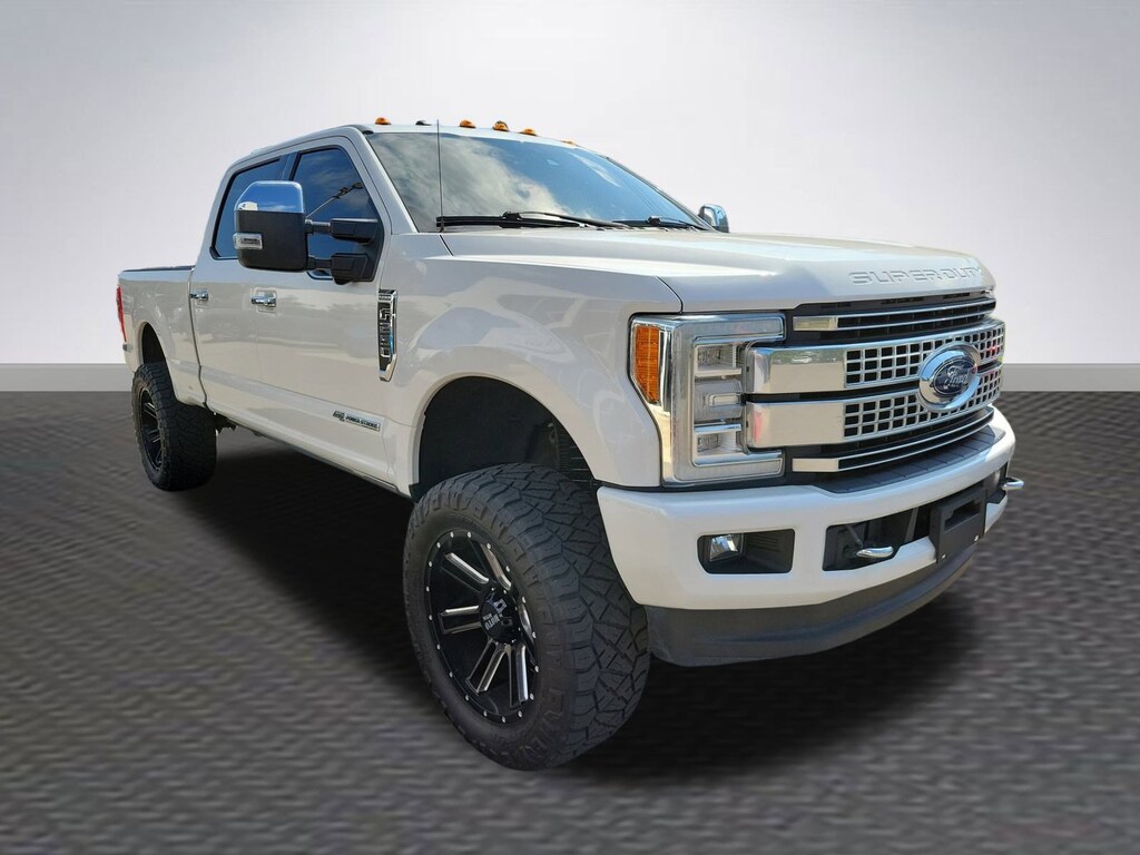 Used 2017 Ford F-250  Truck Crew Cab
