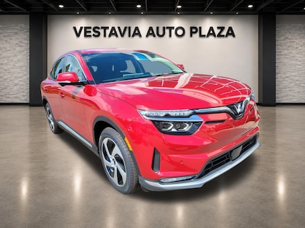 2025 VinFast VF 8 Eco SUV