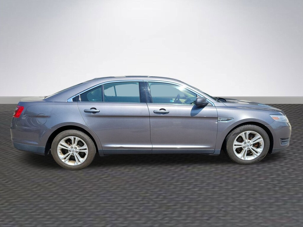 Used 2014 Ford Taurus SEL Sedan