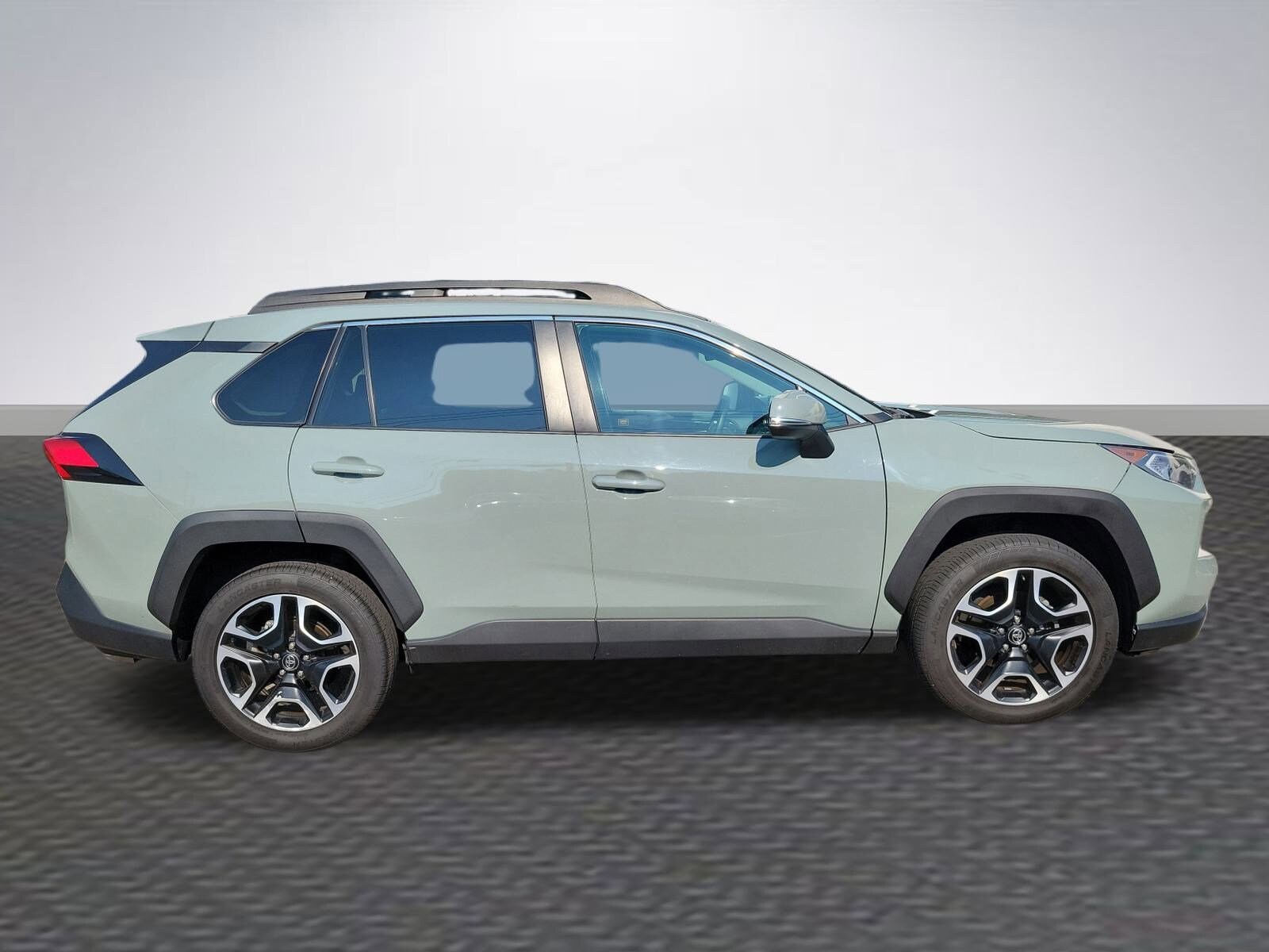2021 Toyota RAV4 Adventure photo 4