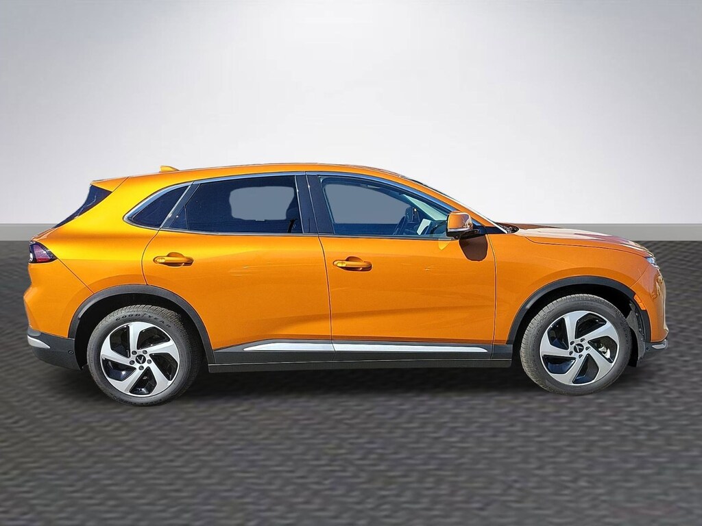 New 2025 VinFast VF 8 Eco SUV