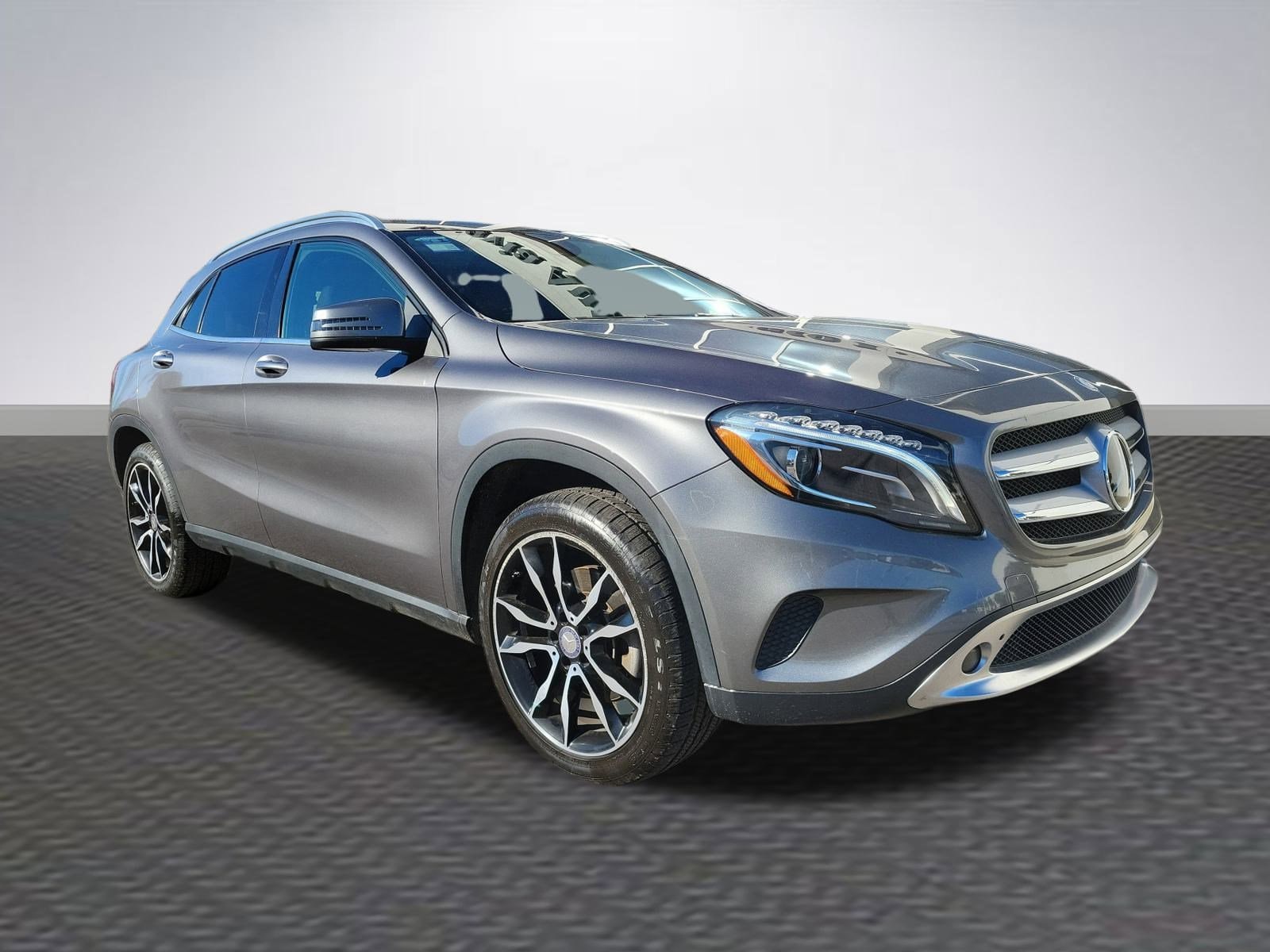 2015 Mercedes-Benz GLA-Class GLA250's photo