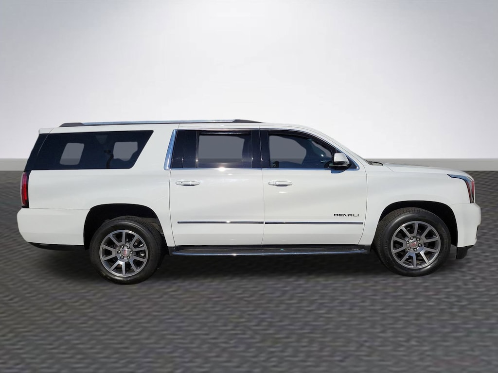 Used 2020 GMC Yukon XL Denali SUV