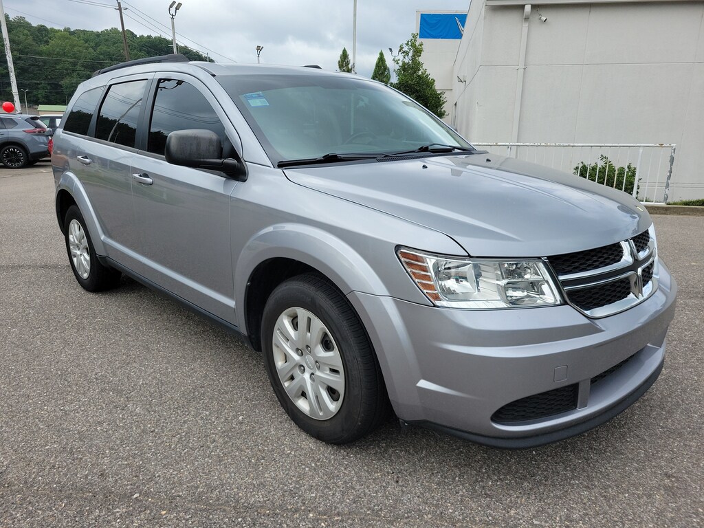 Used 2018 Dodge Journey SE SUV