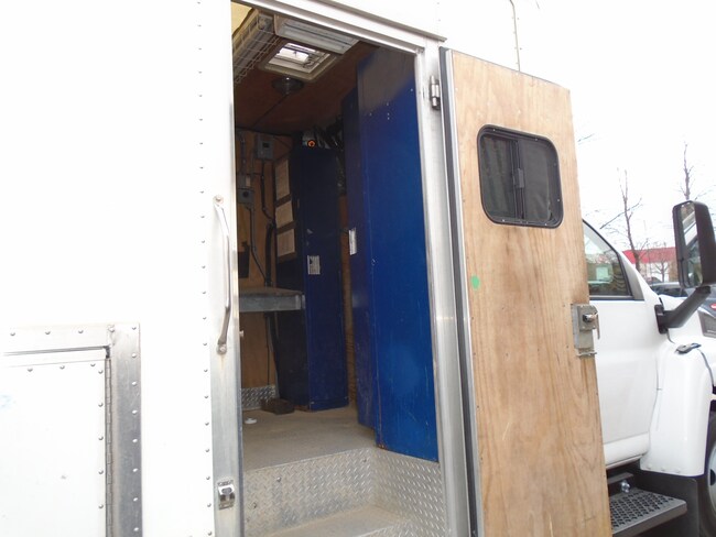 Used 2006 CHEVROLET C5500 For Sale at TORONTO AUTO SALES & LEASING LTD