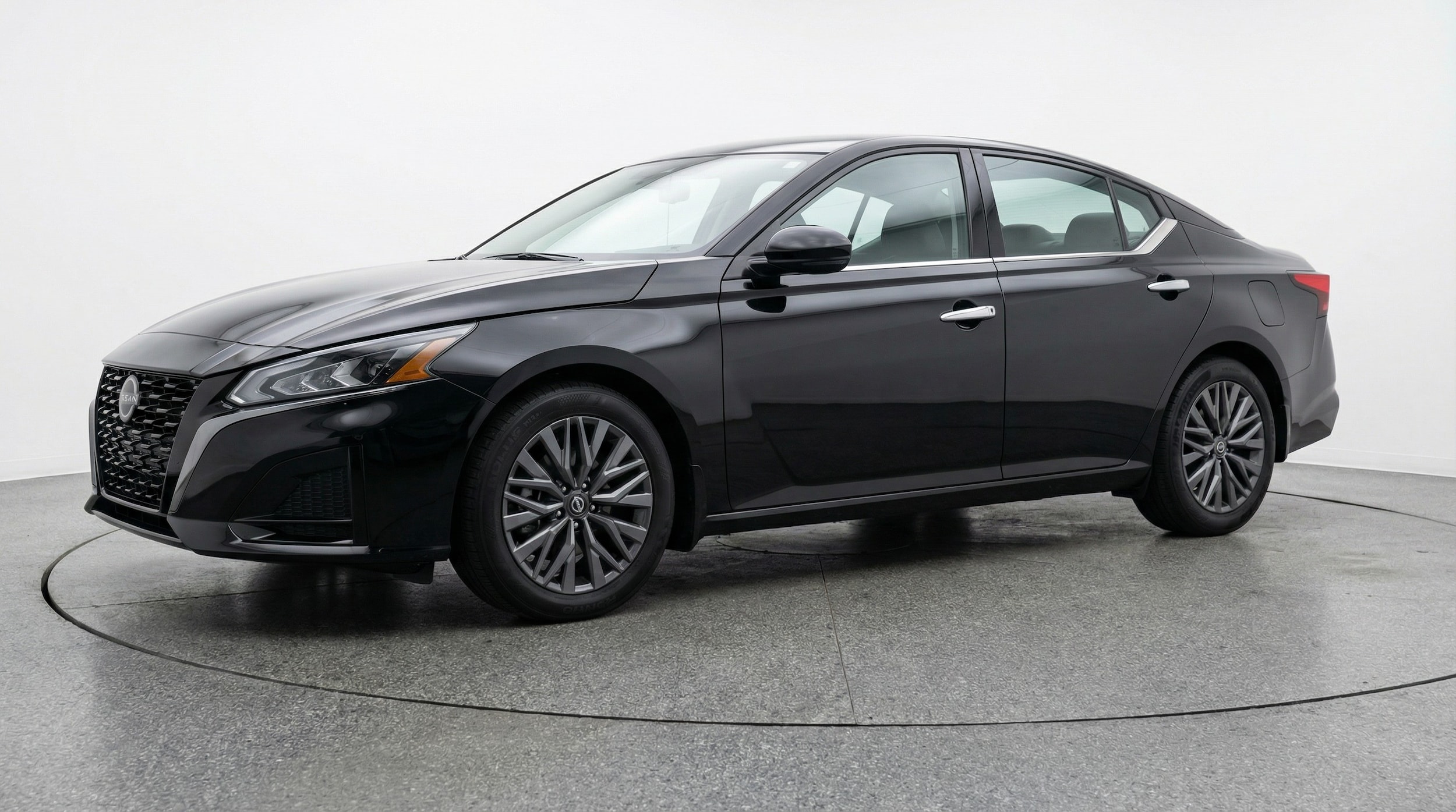 Thumbnail: 2025 Nissan Altima - 3