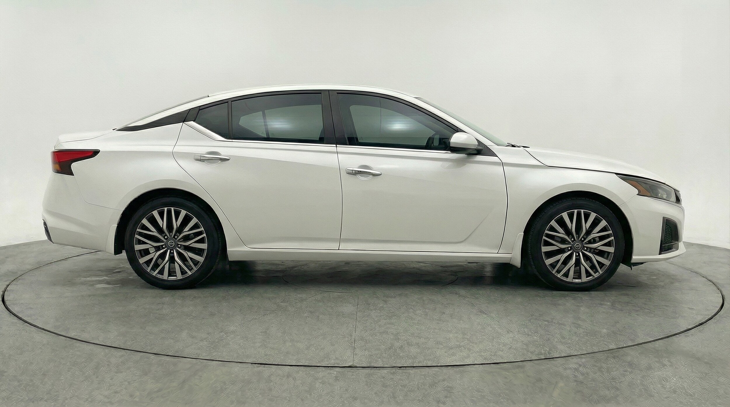 Thumbnail: 2025 Nissan Altima - 11