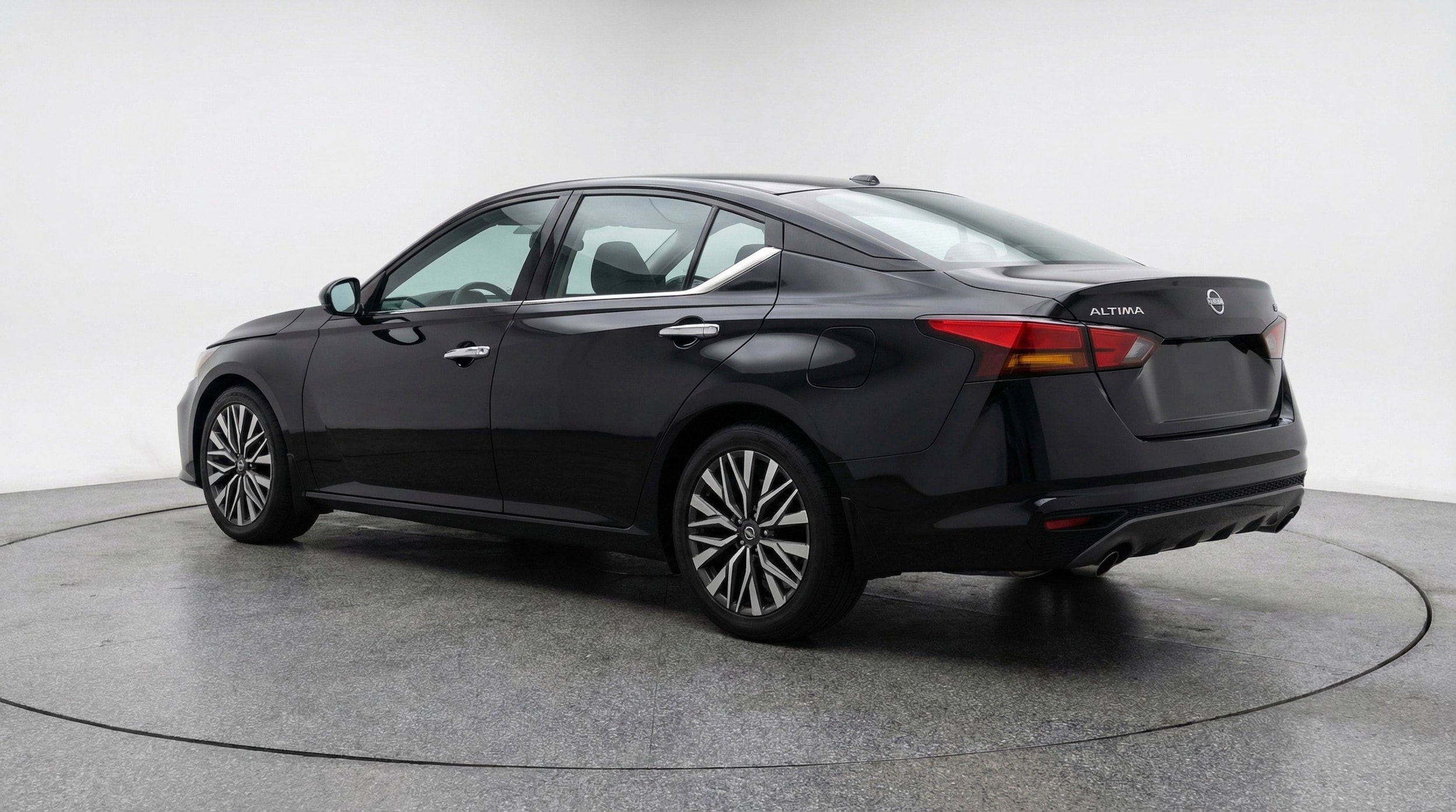 Thumbnail: 2025 Nissan Altima - 6