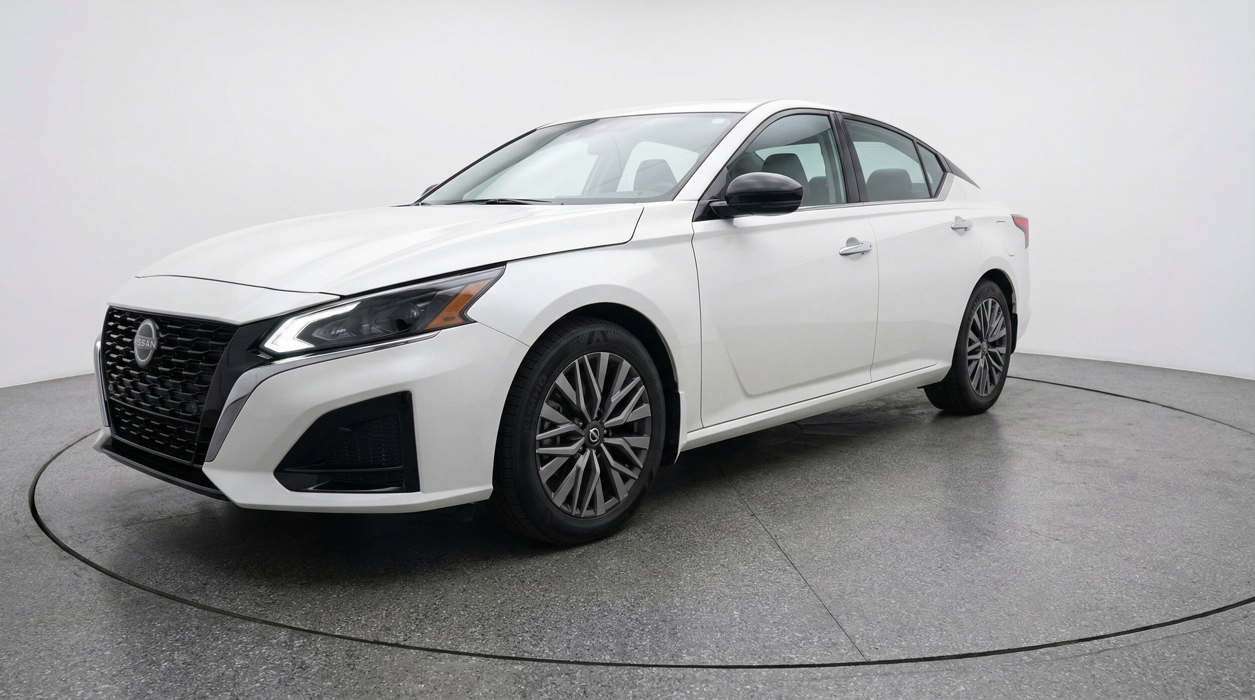 Thumbnail: 2025 Nissan Altima - 3