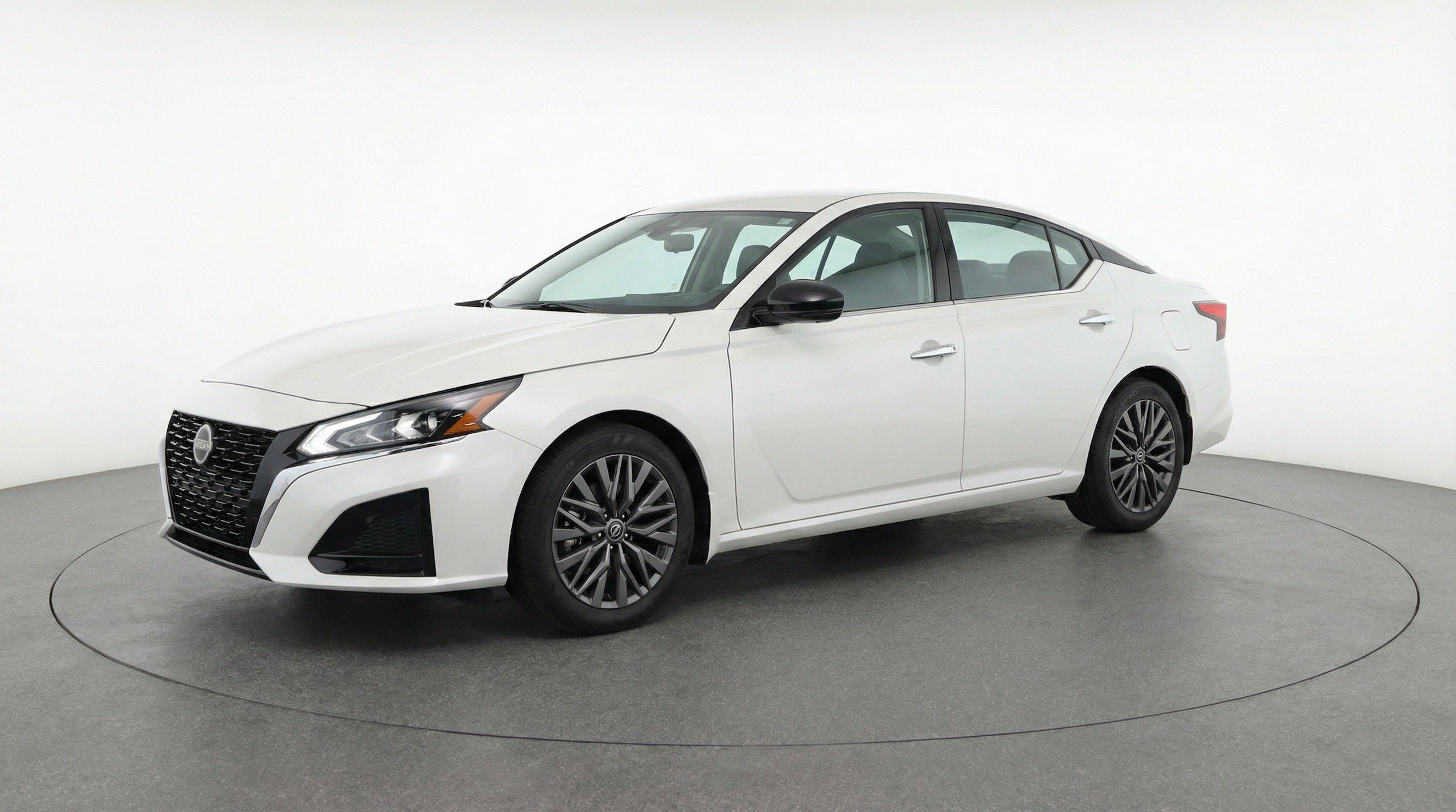 Thumbnail: 2025 Nissan Altima - 3