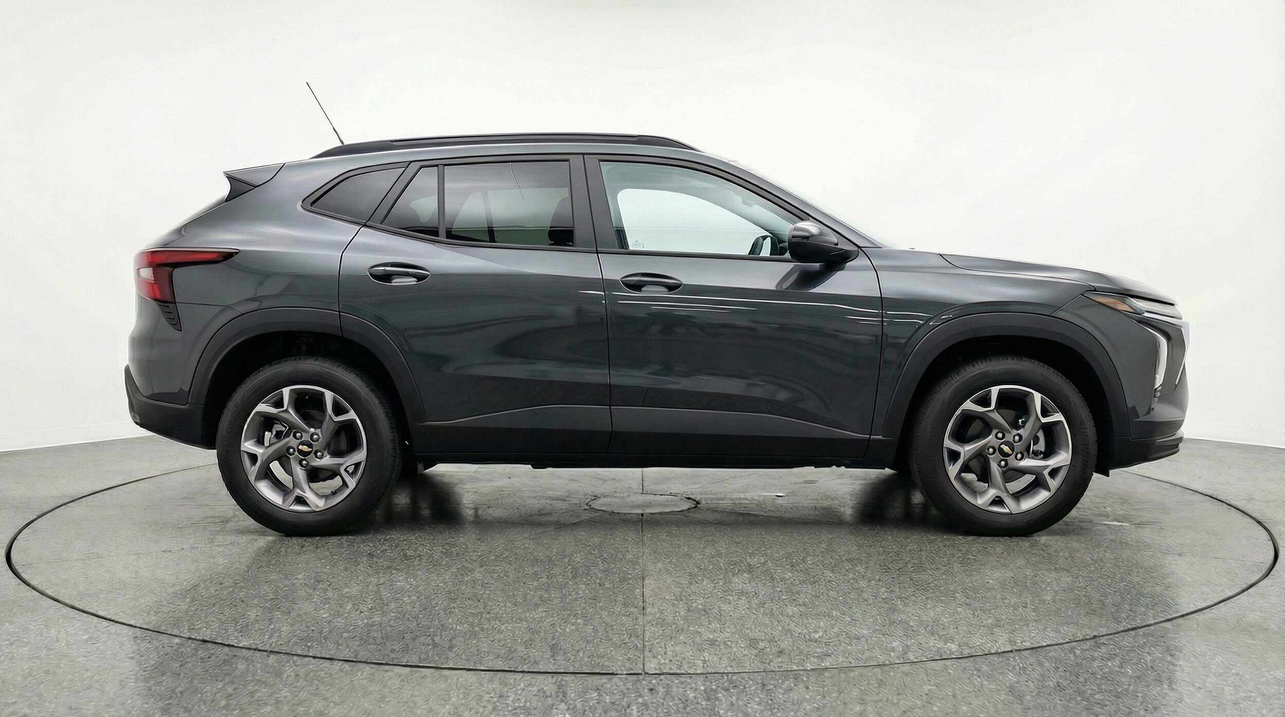 Thumbnail: 2025 Chevrolet Trax - 11