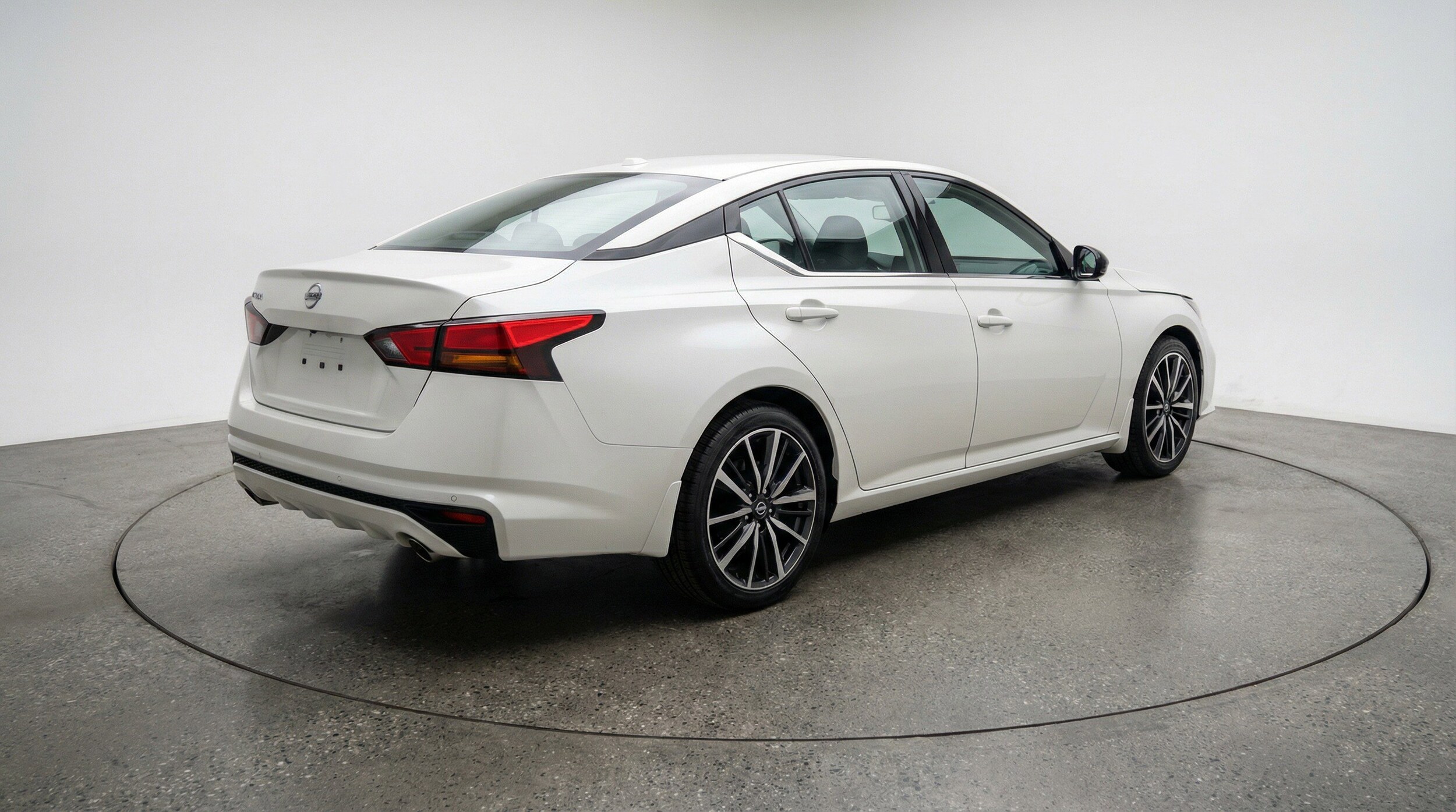 Thumbnail: 2025 Nissan Altima - 9