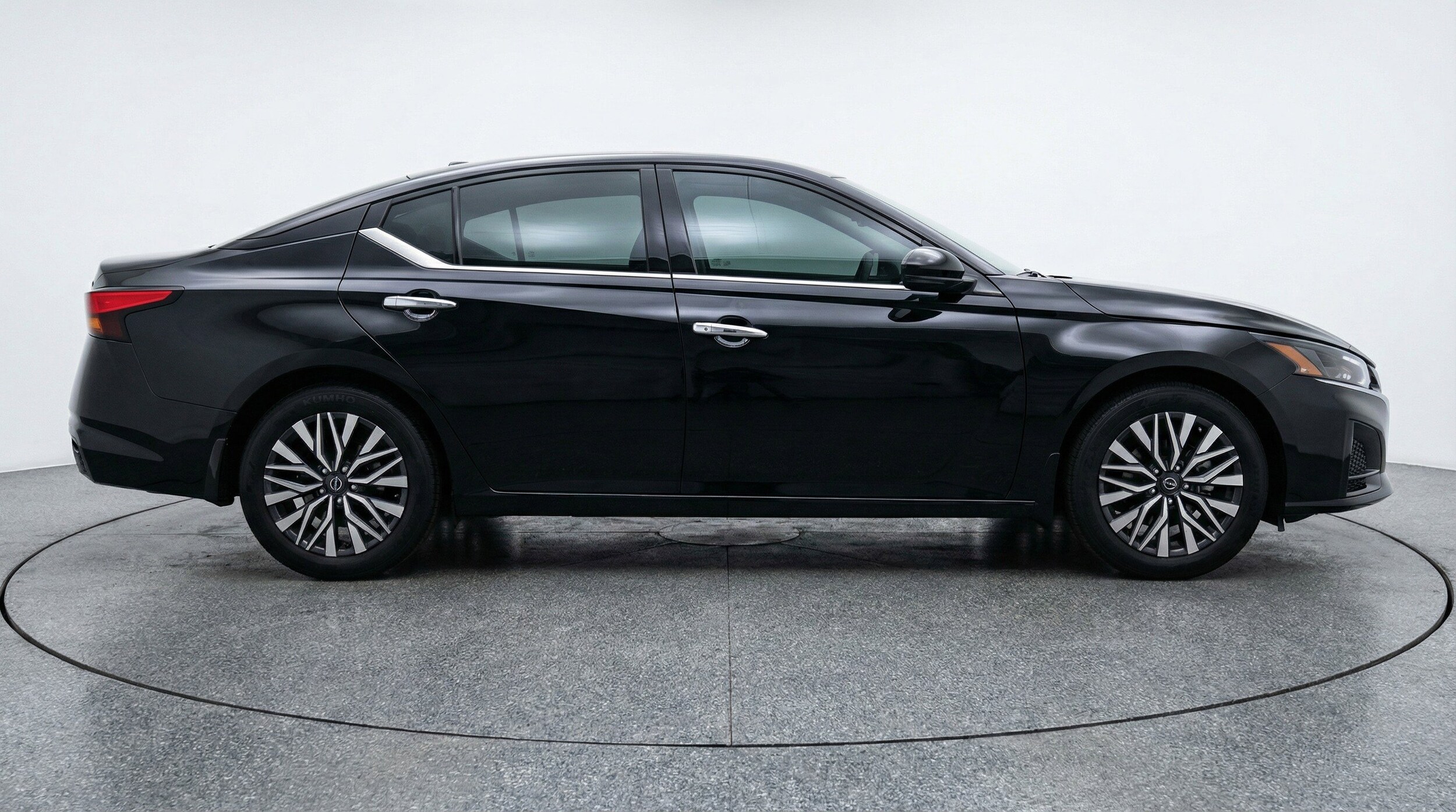 Thumbnail: 2025 Nissan Altima - 11