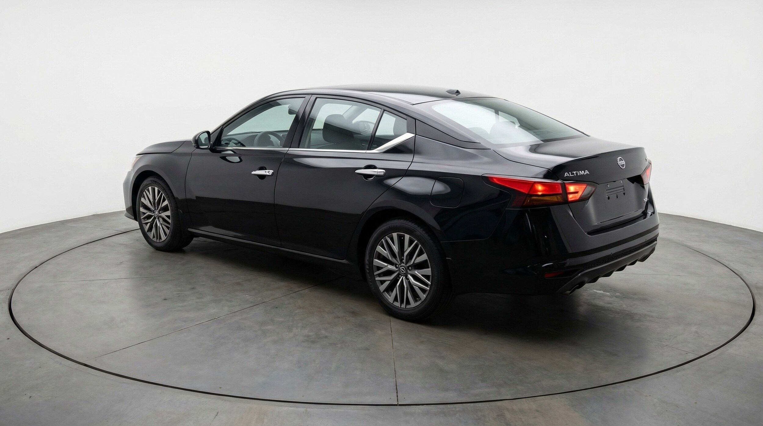 Thumbnail: 2025 Nissan Altima - 6